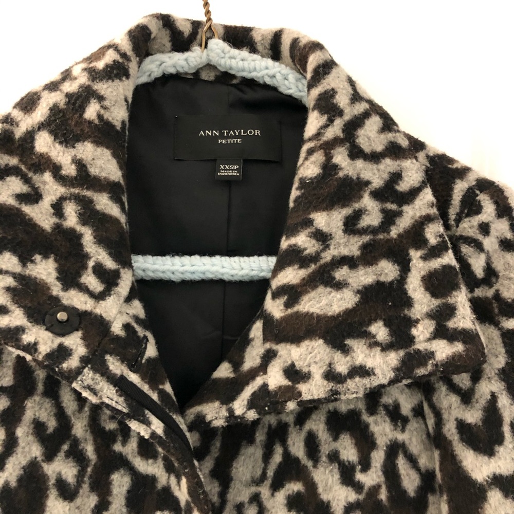 Ann Taylor Animal Print Jacket Petite XXSP - Picture 2 of 3